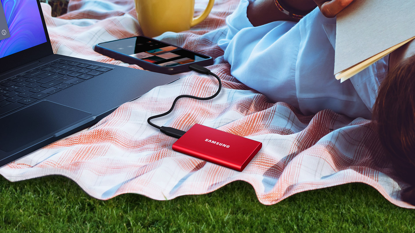 Samsung's Rugged T7 Shield Portable SSD Offers Durability and Fast,  Sustained Performance for Creative Professionals and Consumers On the Go -  Samsung US Newsroom