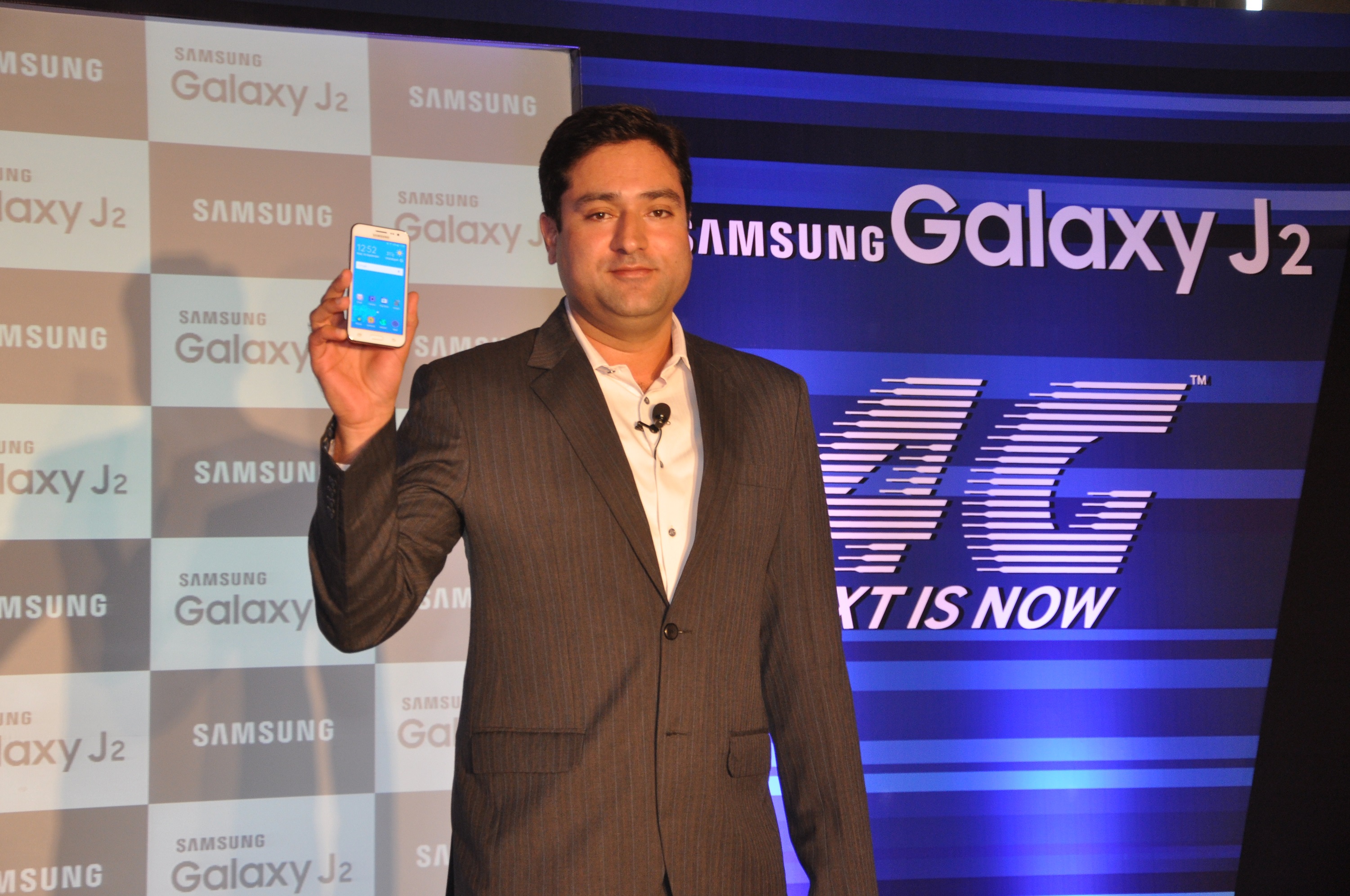 Mr. Vishal Kaul, General Manager, Mobile Business at Samsung India with Galaxy J2