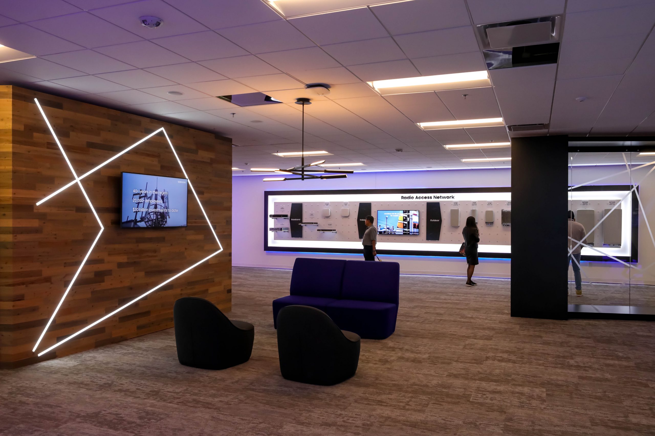 Samsung Networks Innovation Center Opens its Doors, Offering a Close